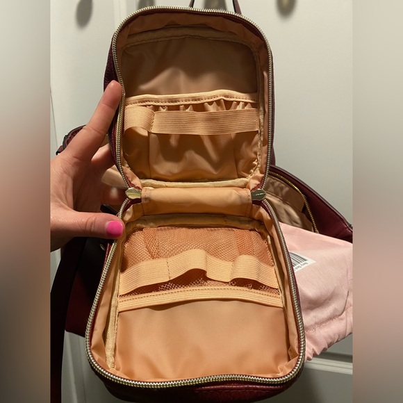 Poppy & Peonies Go Getter Tote Bag in Berry + Matching Tech Case - Both Like New - Picture 14 of 16